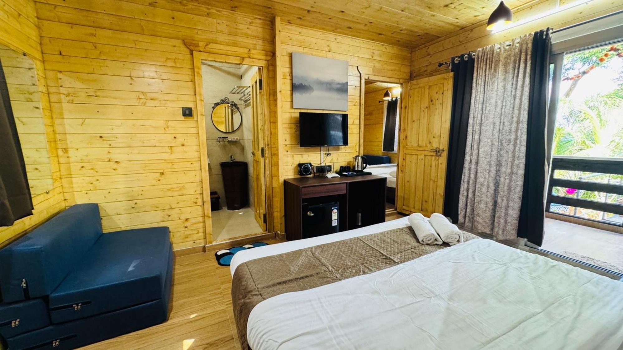 Coastal Bay Inn Alībāg Eksteriør bilde